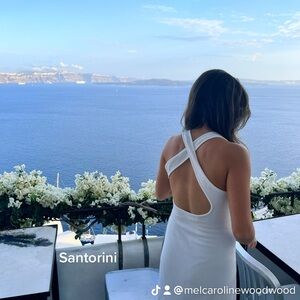 Elegant White Sleeveless Dress